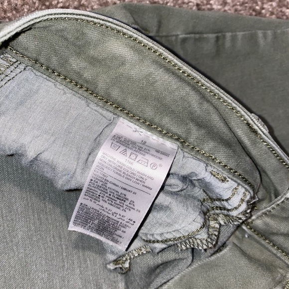 Old Navy Distress Green Jeans - Picture 3 of 5